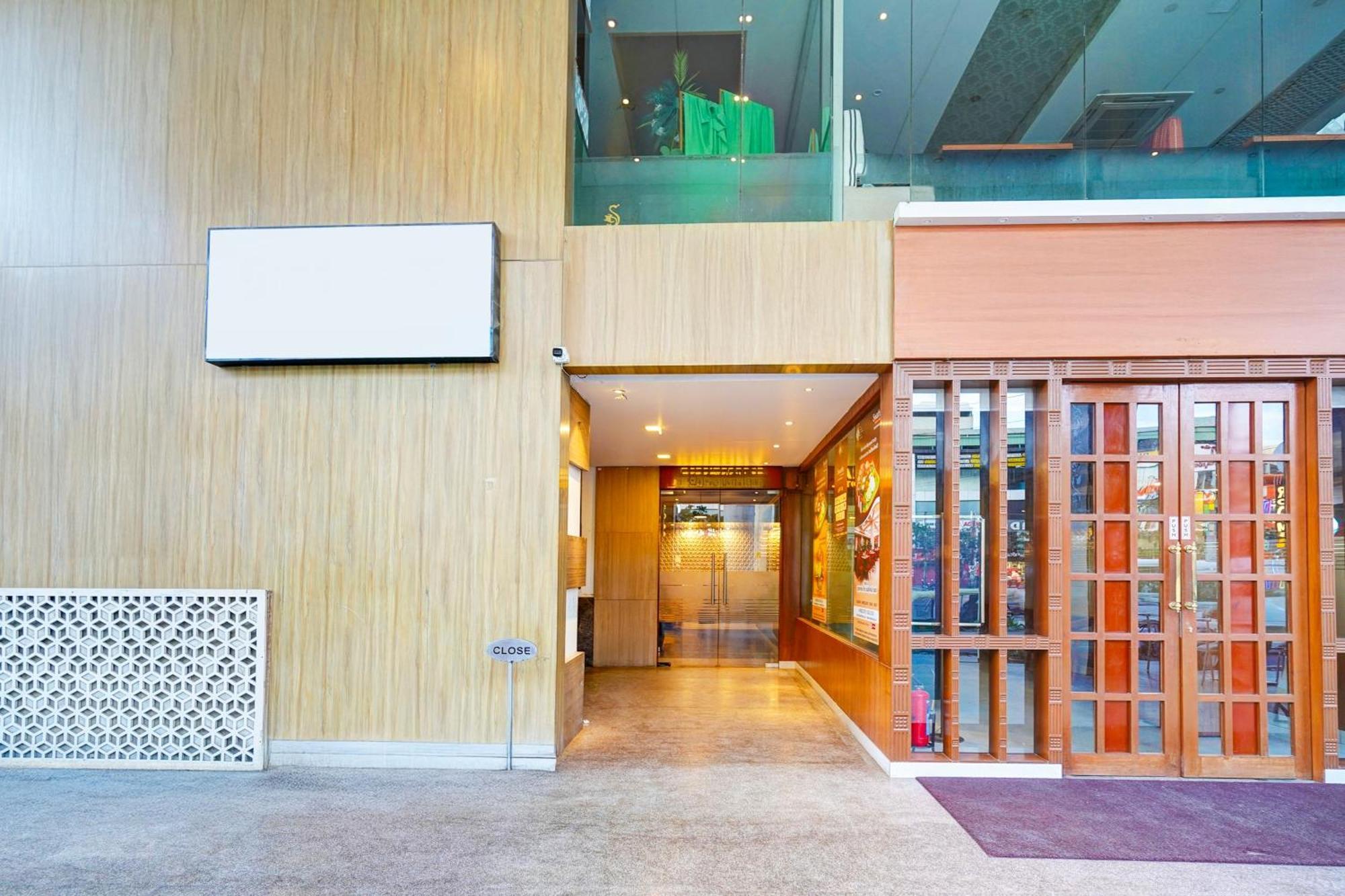Super Collection O Marathahalli Formerly Krishna Boutique Bangalore Exterior photo